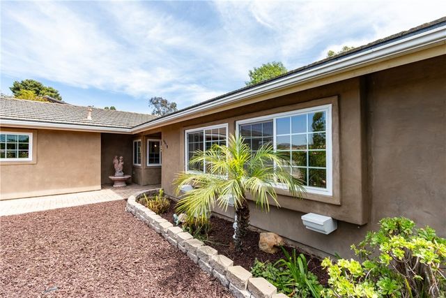5612 Central, Bonita, CA 91902