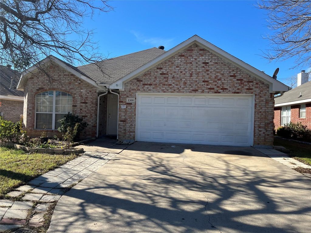 1300 Marchant Place, Lewisville, TX 75067