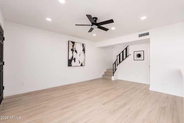 1940 E ORANGE Drive, Phoenix, AZ 85016