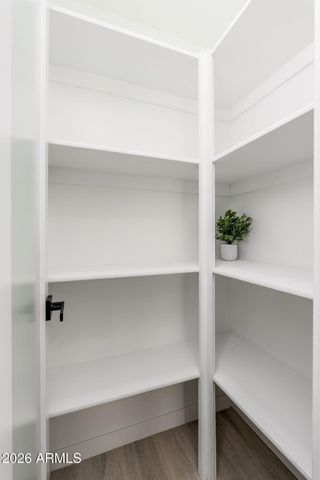 1940 E ORANGE Drive, Phoenix, AZ 85016