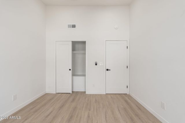 1940 E ORANGE Drive, Phoenix, AZ 85016