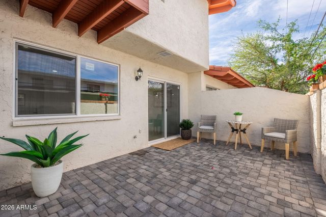 1940 E ORANGE Drive, Phoenix, AZ 85016