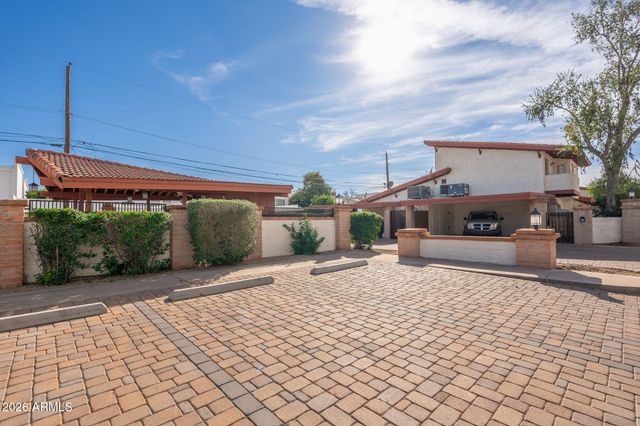 1940 E ORANGE Drive, Phoenix, AZ 85016