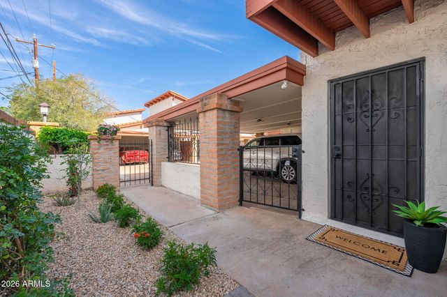 1940 E ORANGE Drive, Phoenix, AZ 85016