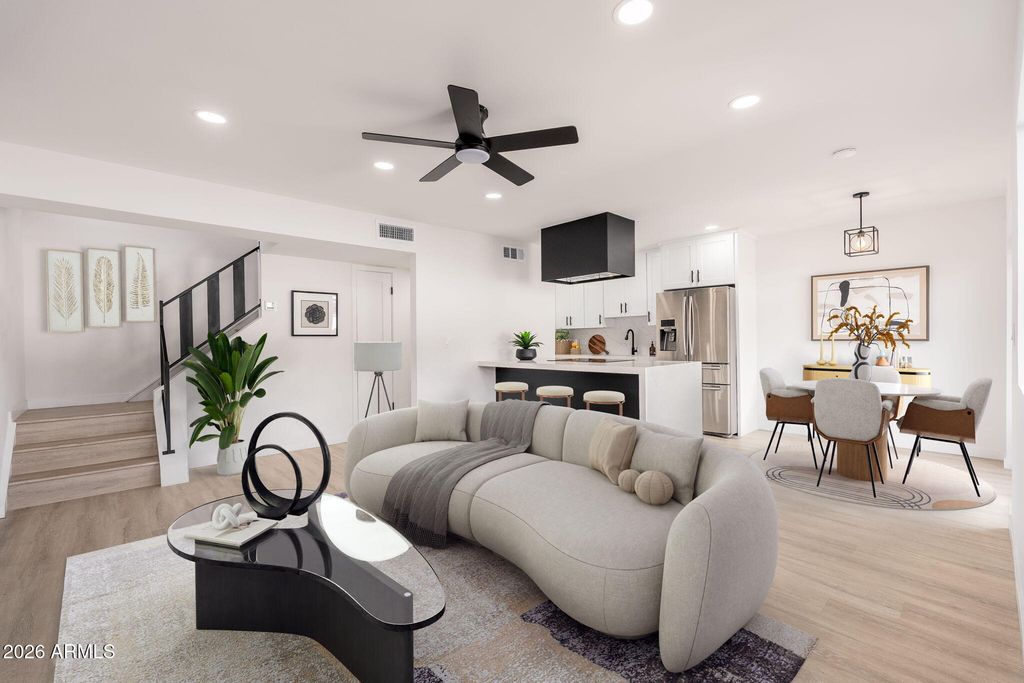 1940 E ORANGE Drive, Phoenix, AZ 85016