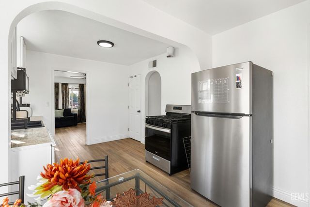 920 Knotts Street, Bakersfield, CA 93305