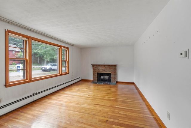 414 Grove St, Reading, MA 01867