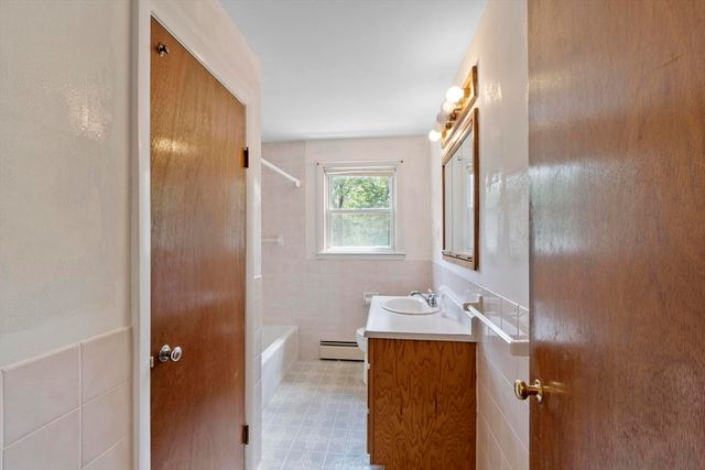 414 Grove St, Reading, MA 01867