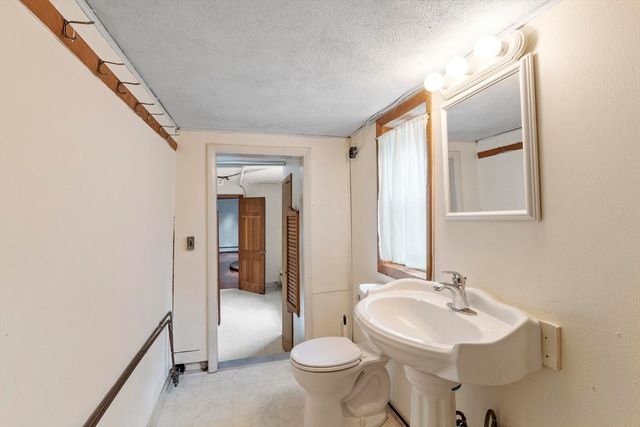 414 Grove St, Reading, MA 01867