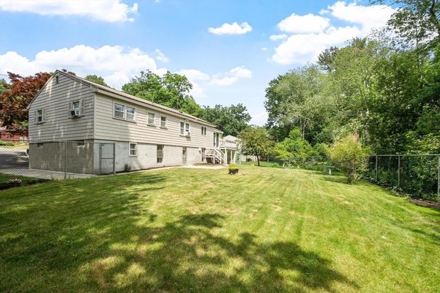 414 Grove St, Reading, MA 01867