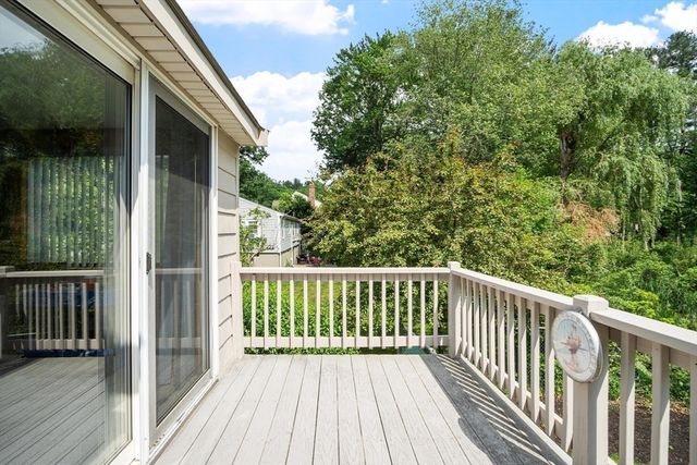 414 Grove St, Reading, MA 01867
