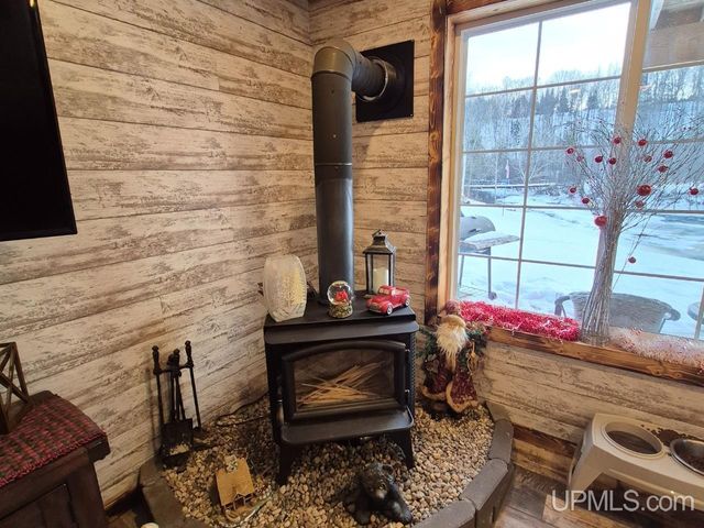 W2323 M69 Highway, Foster City, MI 49834