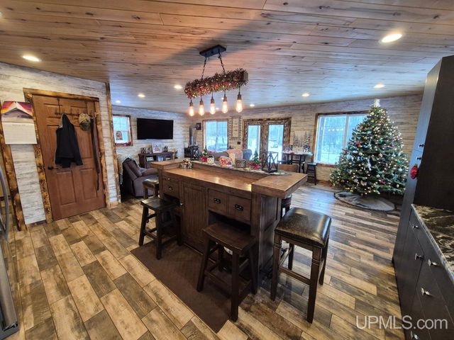 W2323 M69 Highway, Foster City, MI 49834