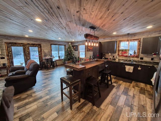 W2323 M69 Highway, Foster City, MI 49834