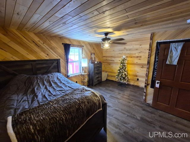 W2323 M69 Highway, Foster City, MI 49834