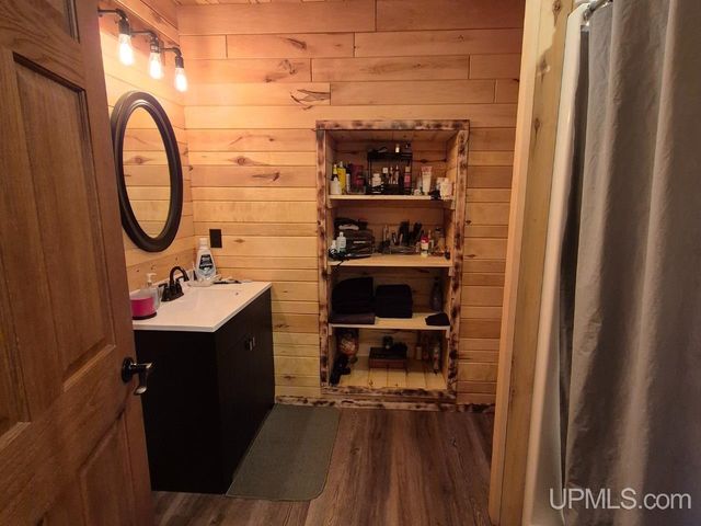 W2323 M69 Highway, Foster City, MI 49834