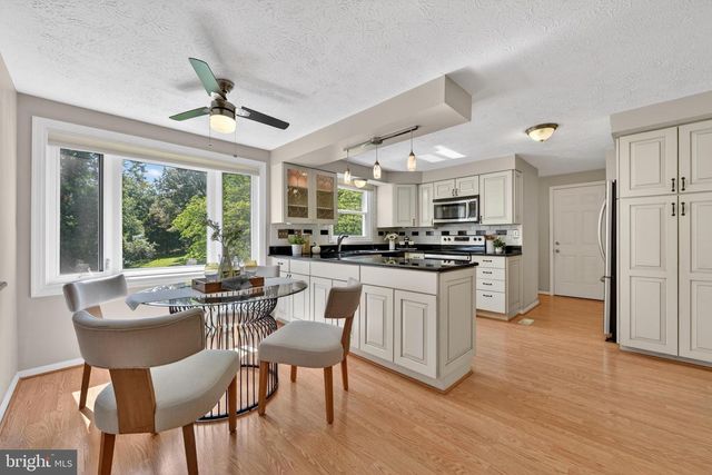 1108 RIVA RIDGE DR, Great Falls, VA 22066