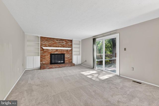 1108 RIVA RIDGE DR, Great Falls, VA 22066