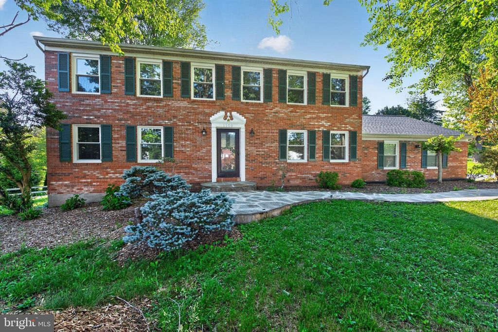 1108 RIVA RIDGE DR, Great Falls, VA 22066