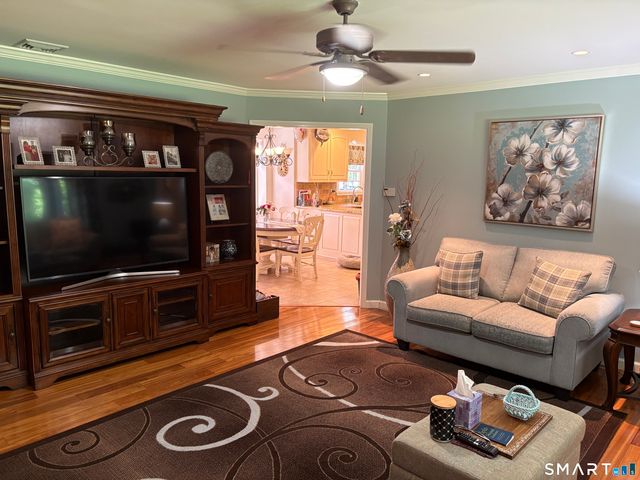 9 Osprey Drive, Seymour, CT 06483