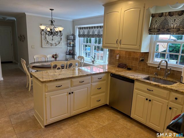 9 Osprey Drive, Seymour, CT 06483