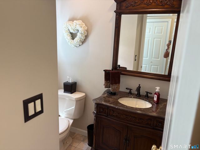 9 Osprey Drive, Seymour, CT 06483