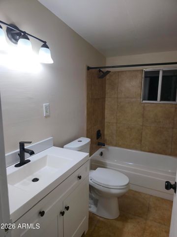 8114 W OSBORN Road, Phoenix, AZ 85033