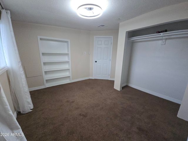 8114 W OSBORN Road, Phoenix, AZ 85033