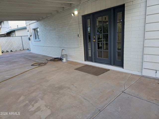 8114 W OSBORN Road, Phoenix, AZ 85033