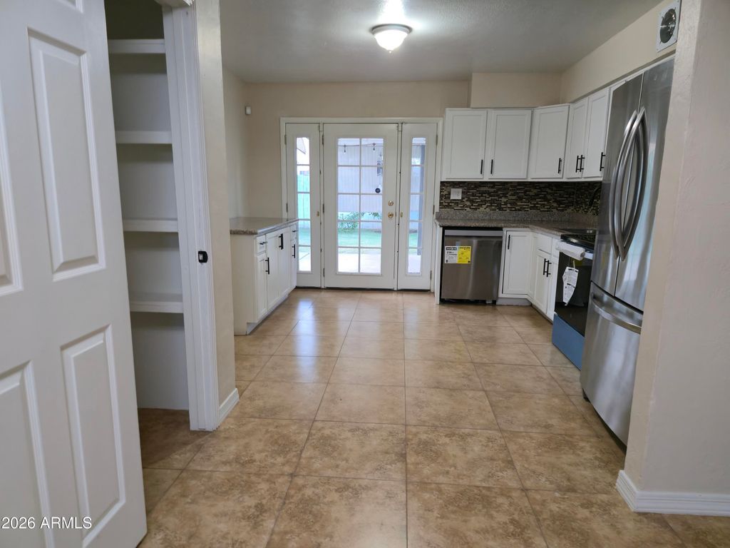 8114 W OSBORN Road, Phoenix, AZ 85033 — photo 5