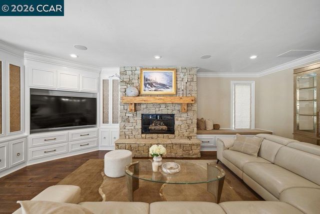 49 Brightwood Cir, Danville, CA 94506