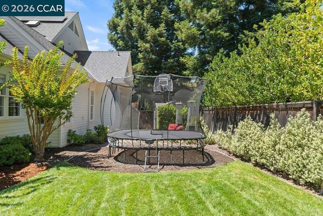 49 Brightwood Cir, Danville, CA 94506