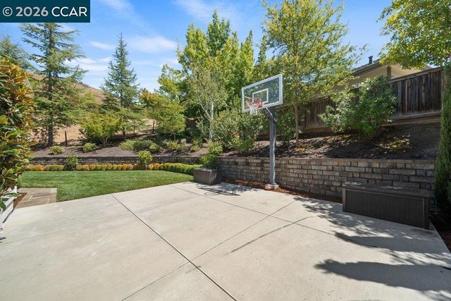 49 Brightwood Cir, Danville, CA 94506