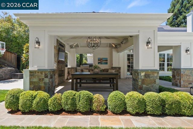 49 Brightwood Cir, Danville, CA 94506