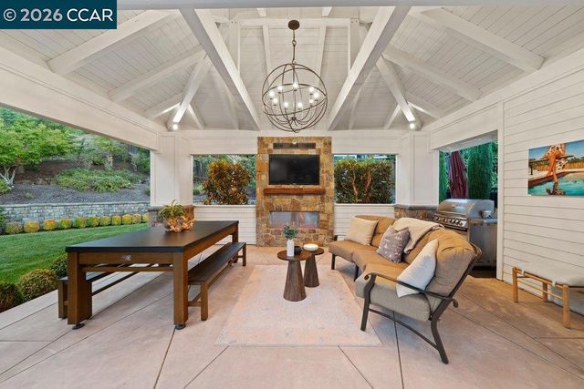 49 Brightwood Cir, Danville, CA 94506