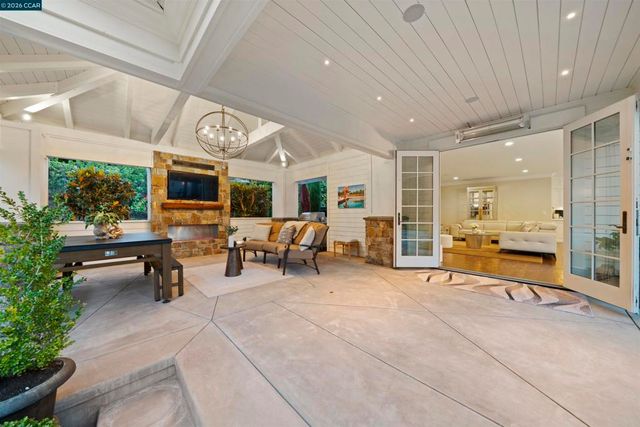 49 Brightwood Cir, Danville, CA 94506