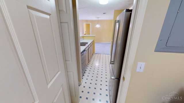 8514 Breezewood Court, West Chester, OH 45069
