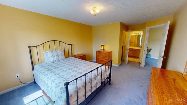 8514 Breezewood Court, West Chester, OH 45069