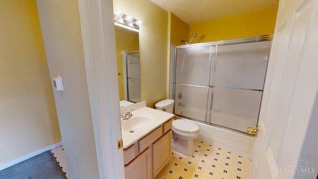 8514 Breezewood Court, West Chester, OH 45069