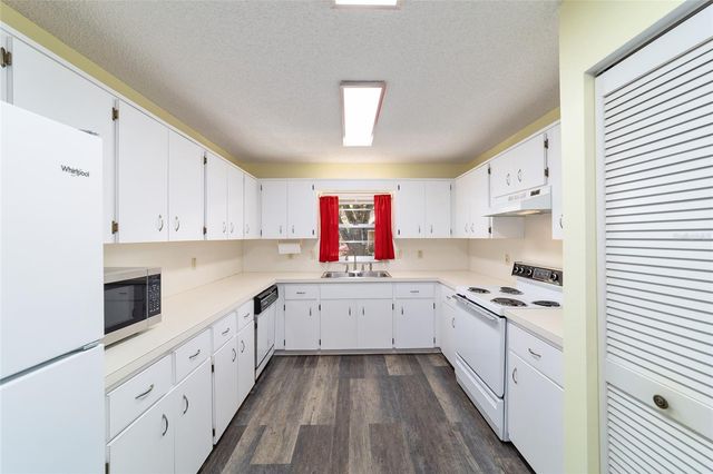 8575 SW 90TH LANE B, Ocala, FL 34481