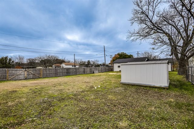 510 S Church Street, Ferris, TX 75125