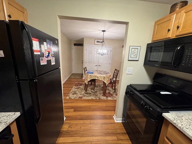 W194S7823 Overlook Bay ROAD, Muskego, WI 53150