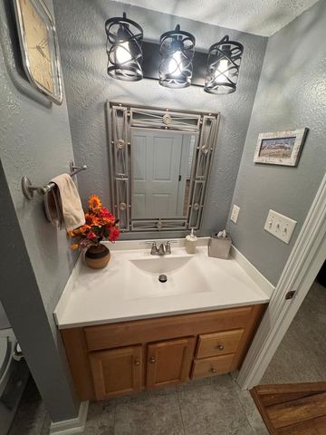 W194S7823 Overlook Bay ROAD, Muskego, WI 53150