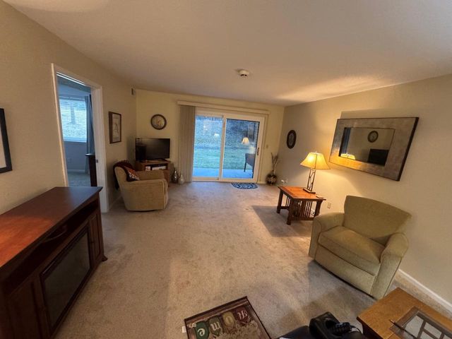 W194S7823 Overlook Bay ROAD, Muskego, WI 53150