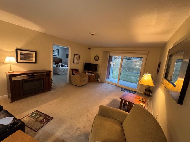 W194S7823 Overlook Bay ROAD, Muskego, WI 53150