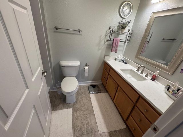 W194S7823 Overlook Bay ROAD, Muskego, WI 53150