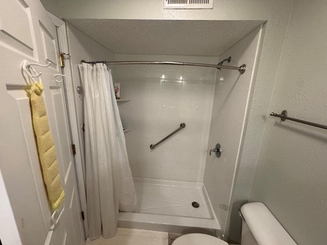 W194S7823 Overlook Bay ROAD, Muskego, WI 53150