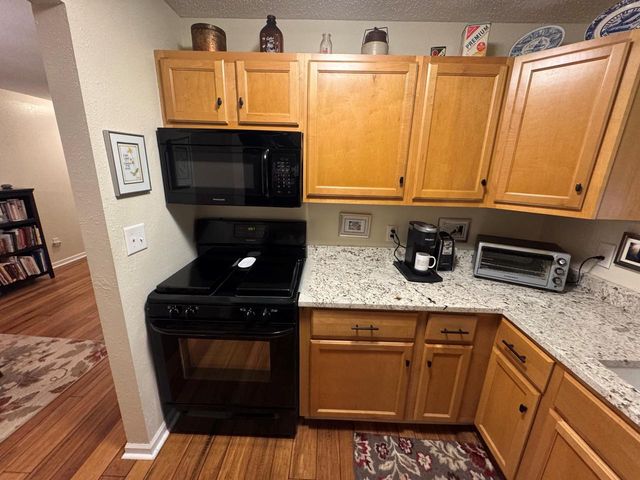 W194S7823 Overlook Bay ROAD, Muskego, WI 53150