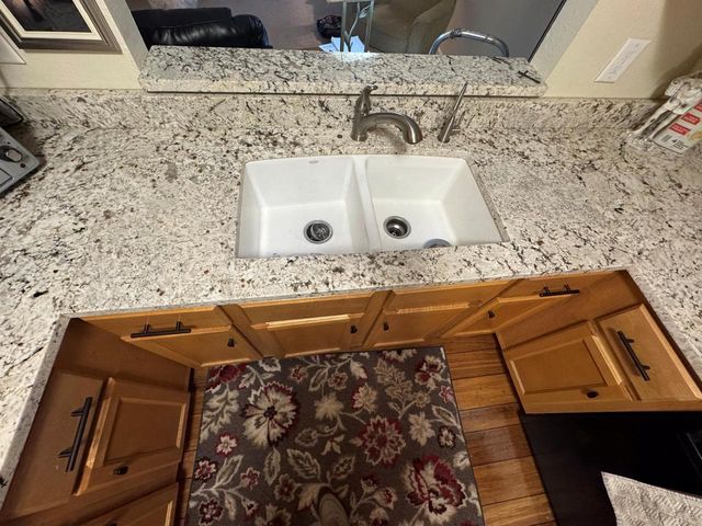 W194S7823 Overlook Bay ROAD, Muskego, WI 53150