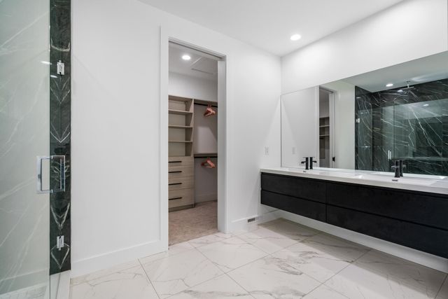 17 N Stonebridge Drive 17, Hayes Twp, MI 49720